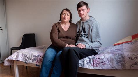 Friends mature mom and russian young boy 18 year. — Видео.